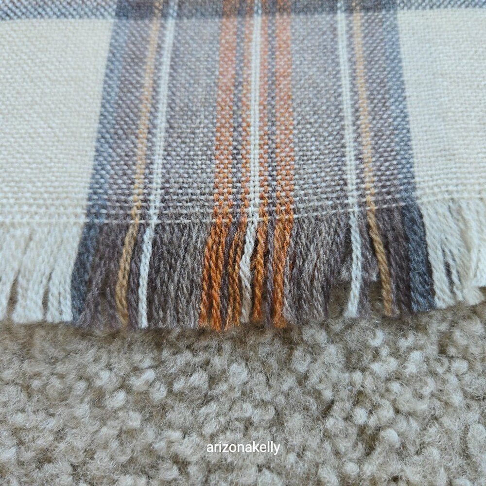 NWOT Johnstons Extra Fine Merino Wool Plaid Scarf Scotland - Picture 8 of 11